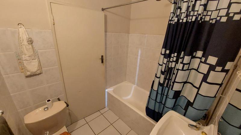 4 Bedroom Property for Sale in Chrismar Western Cape